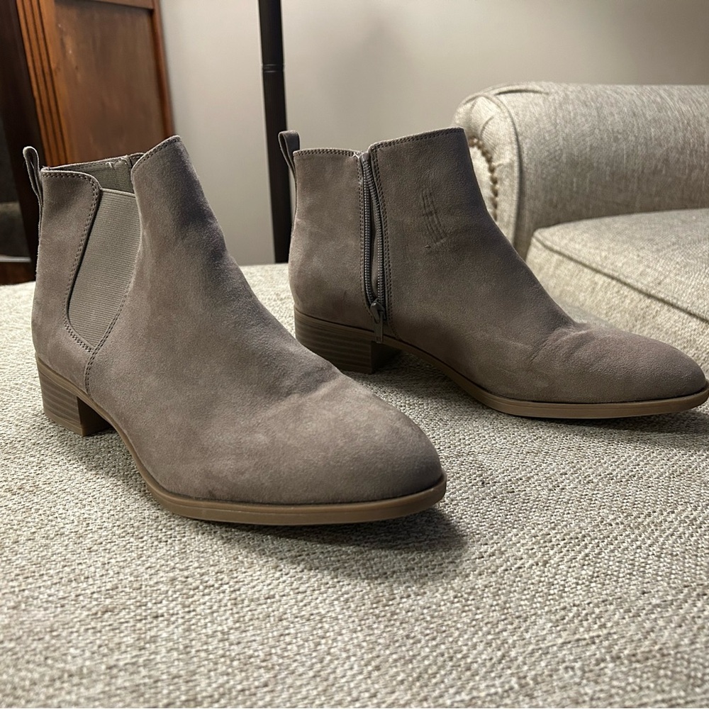 Kohl's Gray Ankle Boots